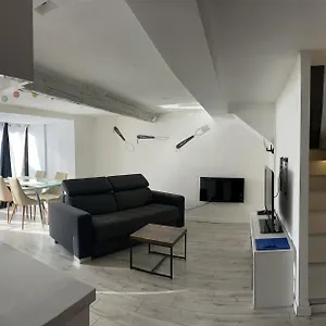 Appartement Charmante Maison Climatise Avec Netflix Et, Touet-de-l'Escarene
